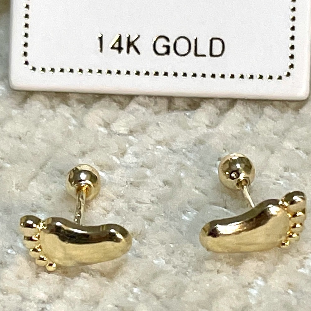 Solid Yellow Gold 14 Karat Happy Feet 4x8mm  Earring